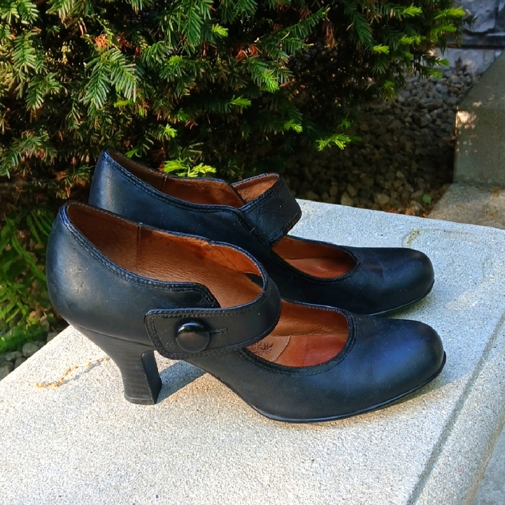SOFFT MARY JANE Elegant Black Women's Heels SZ 9